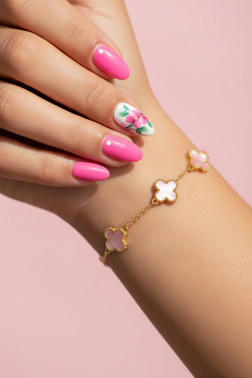 Bracelet Trèfle Eclat de Nacre - Porté Rose Doré